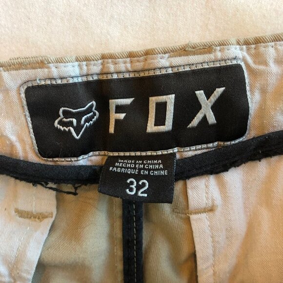 FOX Racing Taupe Flat Front Bermuda Shorts Size 32 - Picture 4 of 11